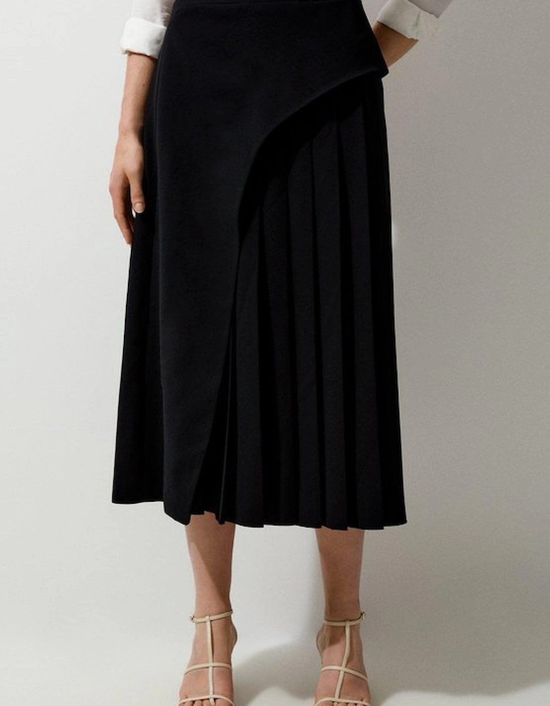 Tailored Buckle Detail Pleated Midi Skirt