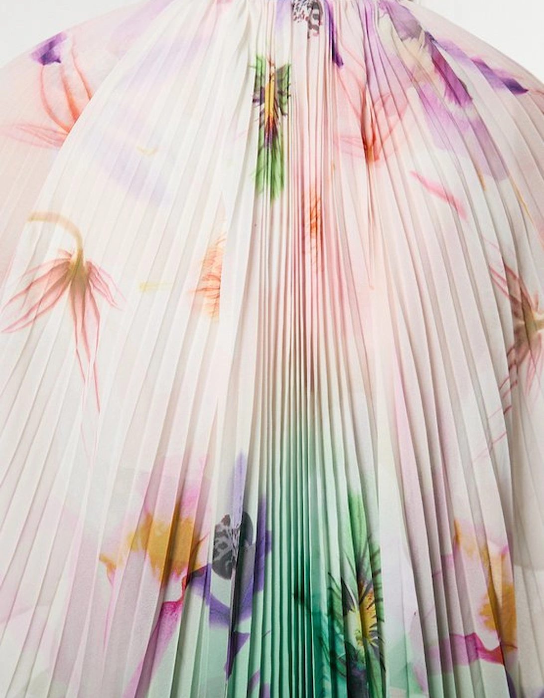Pleated Floral Cape Sleeve Plunge Neck Woven Top