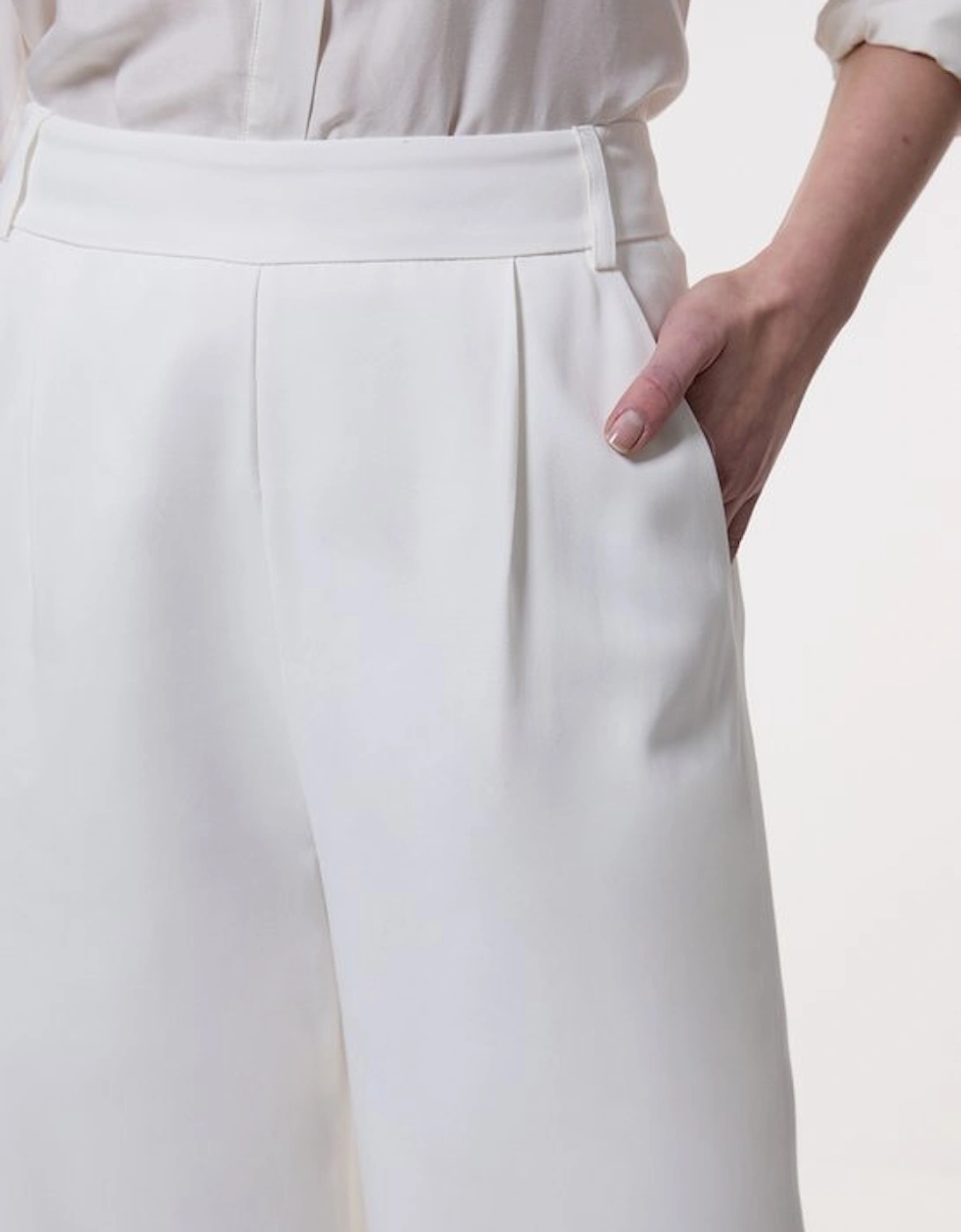 Compact Stretch Viscose Wide Leg Tailored Trouser