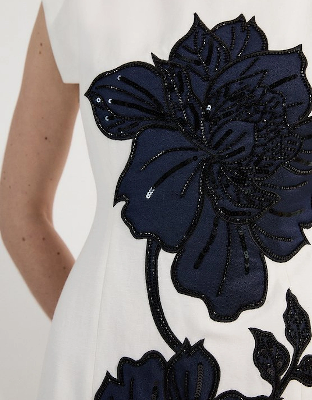Premium Summer Embellished Applique Tailored Maxi Dress