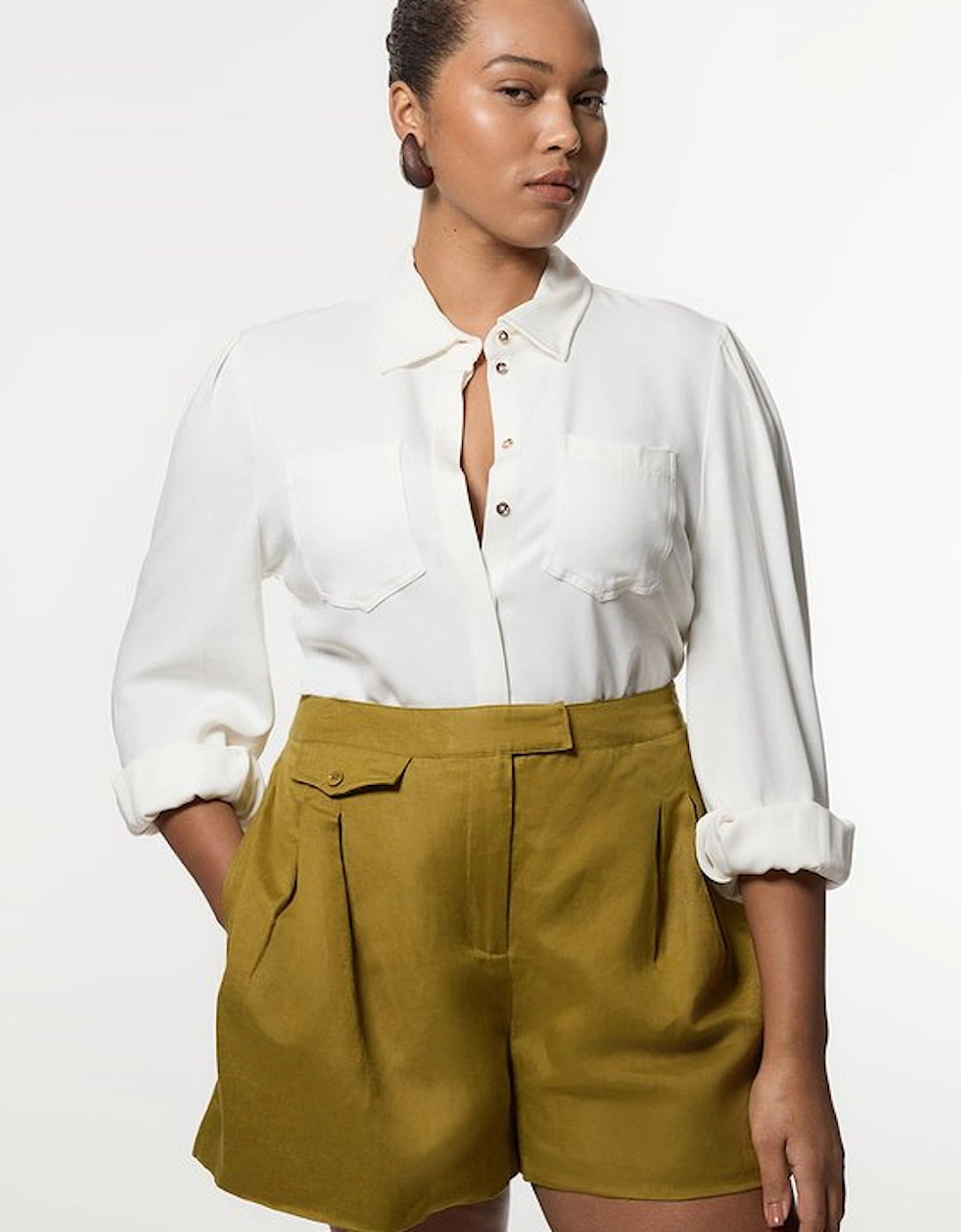 Plus Size Viscose Linen Woven Pocket Detail Short, 5 of 4