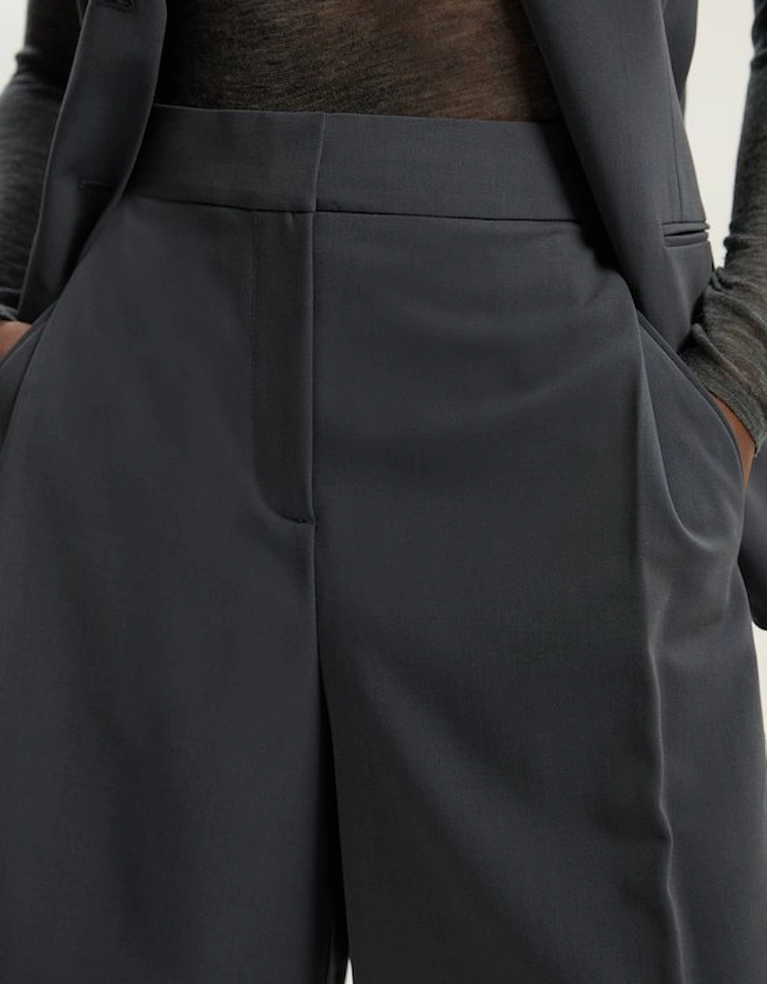 Tailored Twill Essential City Short