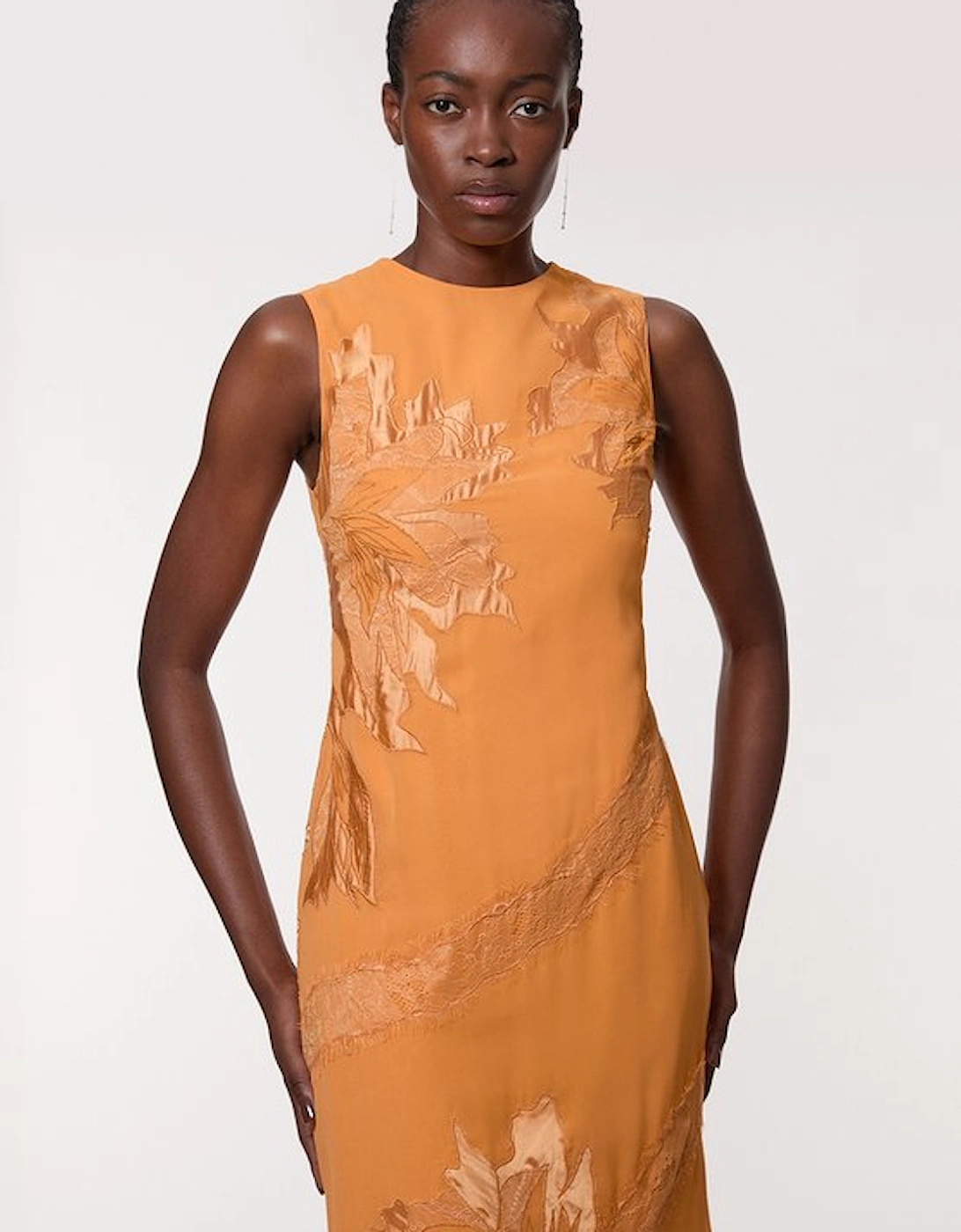 Applique And Lace Georgette Sleeveless Woven Maxi Dress