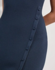 Thumbnail 2 of 4