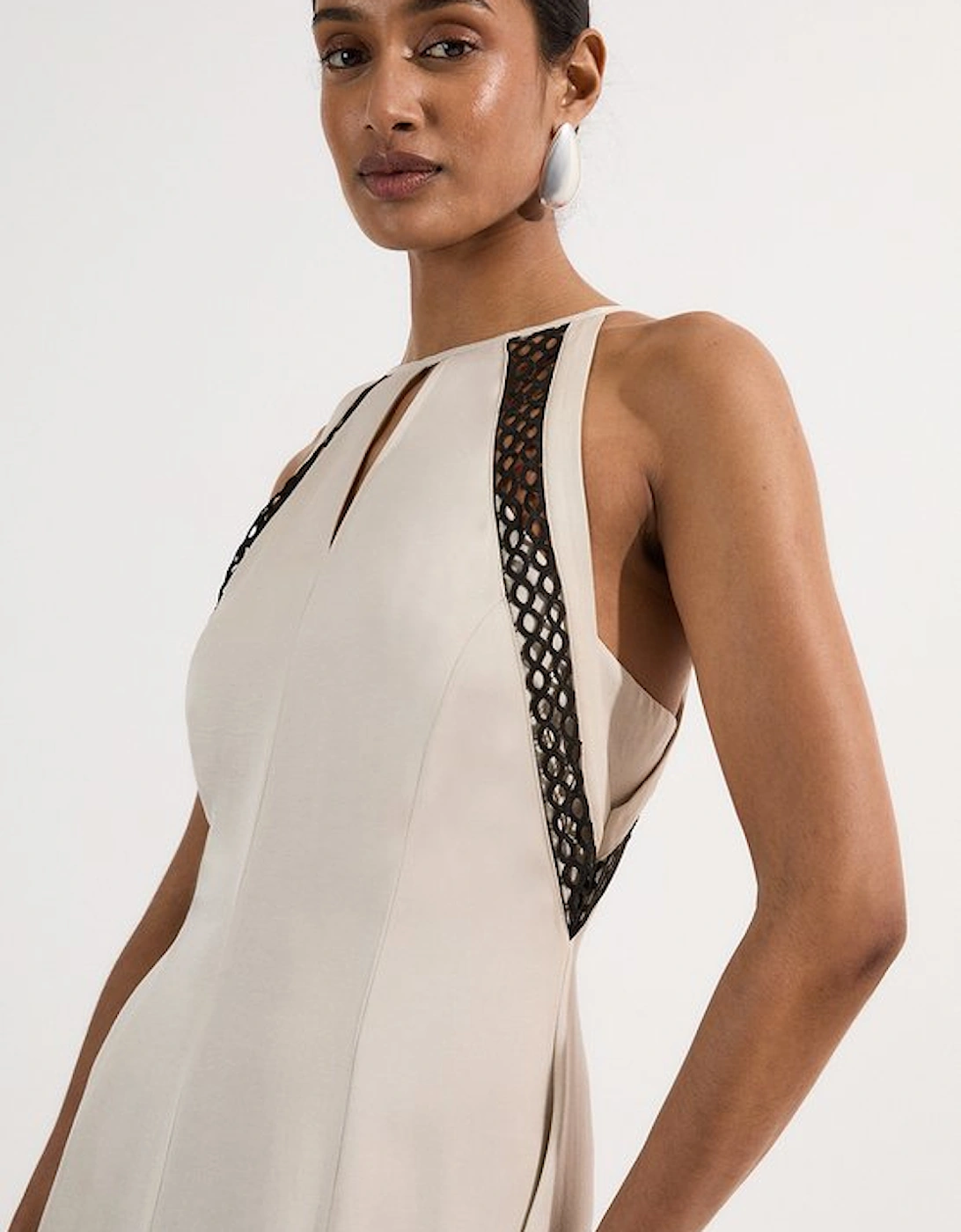 Viscose Linen Woven Halterneck Midi Dress With Lace Trim