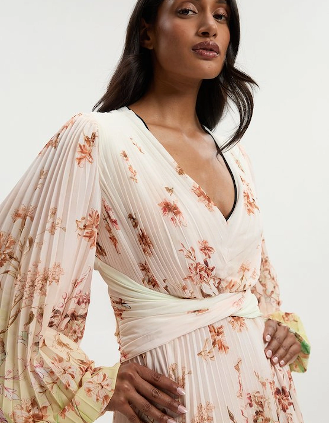 Petite Scattered Floral Balloon Sleeve Pleated Crinkle Cut Out Woven Maxi Dress