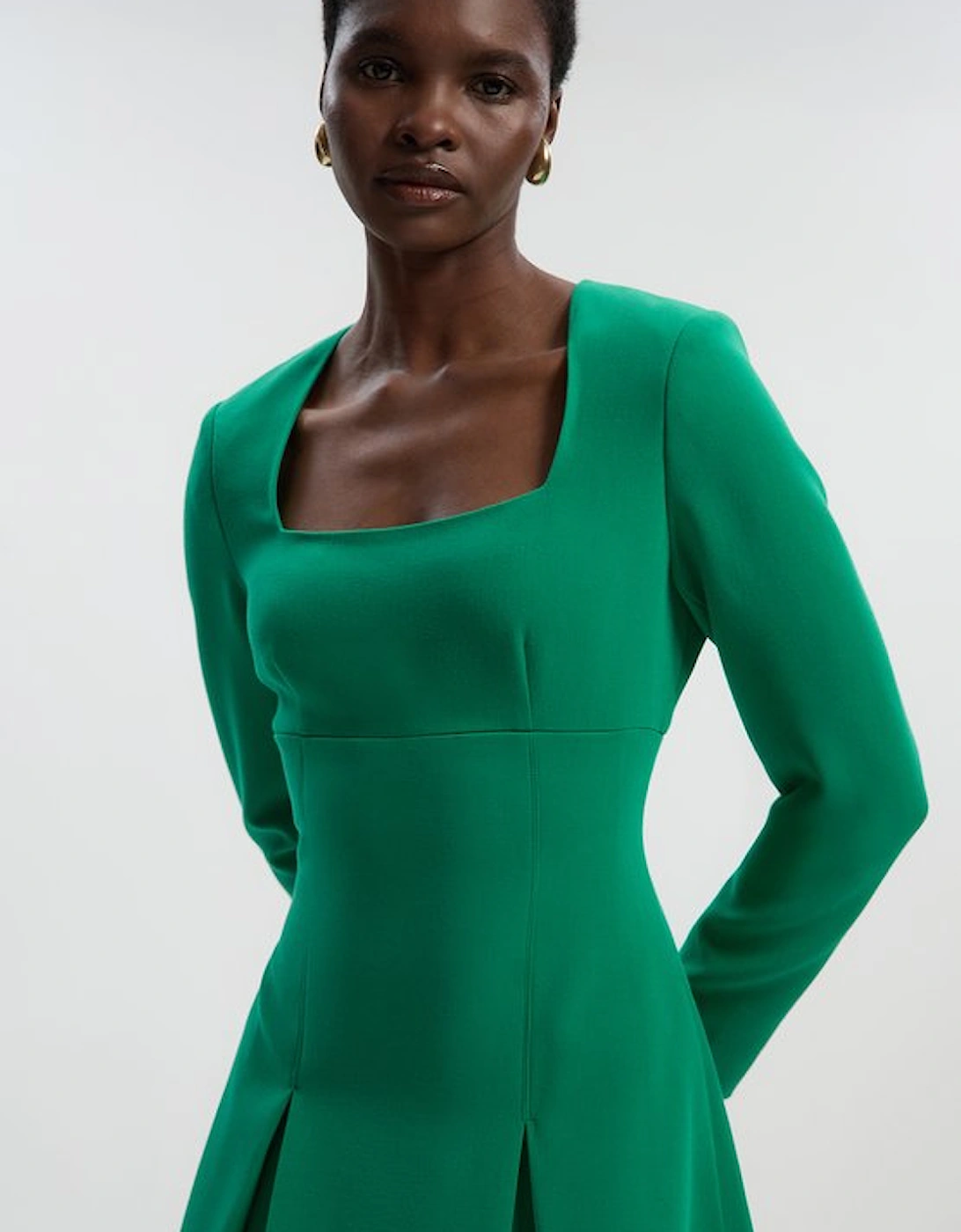 Compact Stretch Sweetheart Neckline Midi Dress