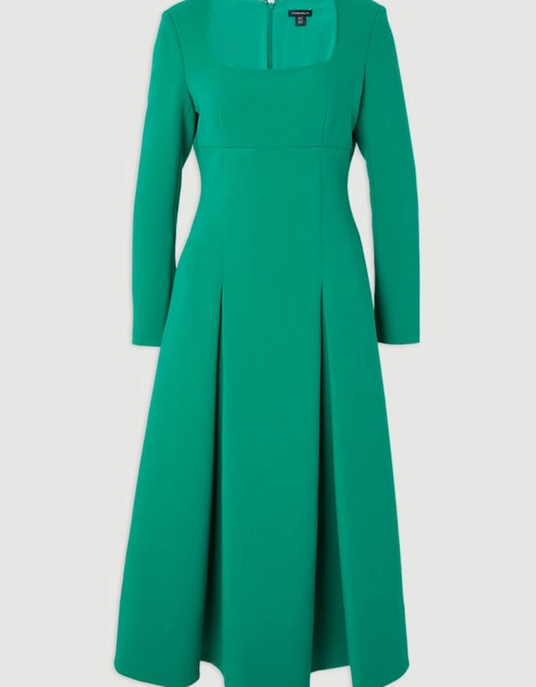 Compact Stretch Sweetheart Neckline Midi Dress