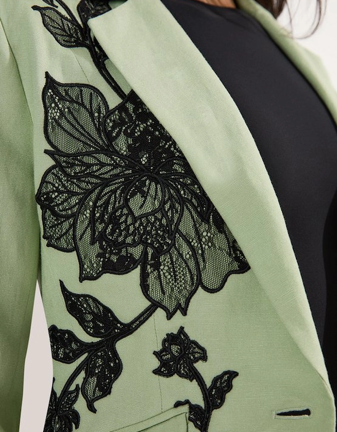Viscose Linen Placed Floral Lace Embroideried Tailored Jacket
