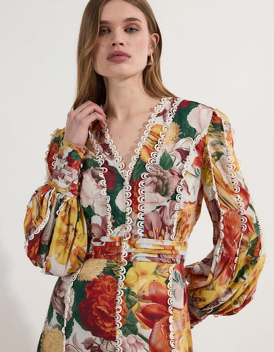 Petite Trailing Floral Woven Plunge Maxi Dress