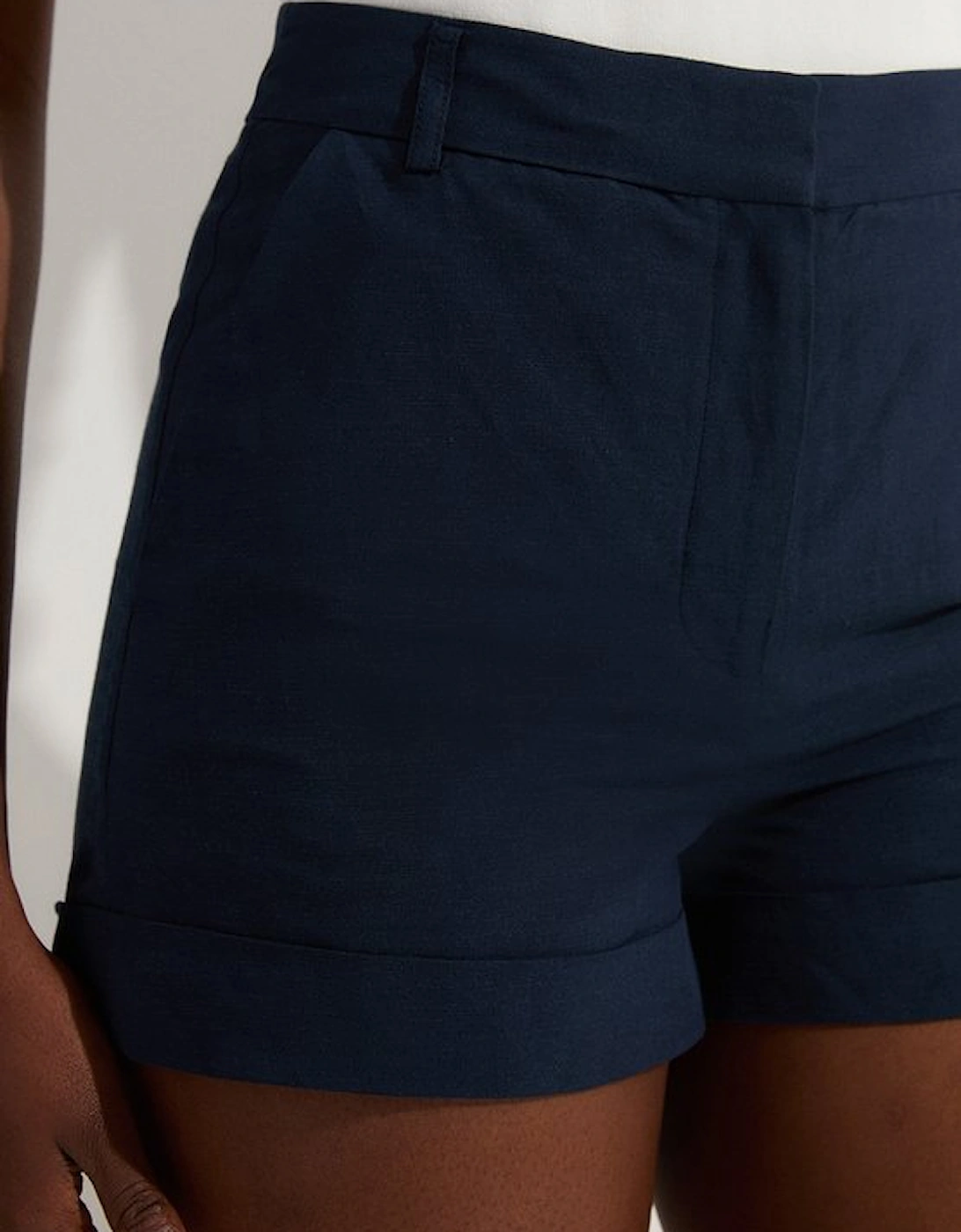 Premium Tailored Linen Short