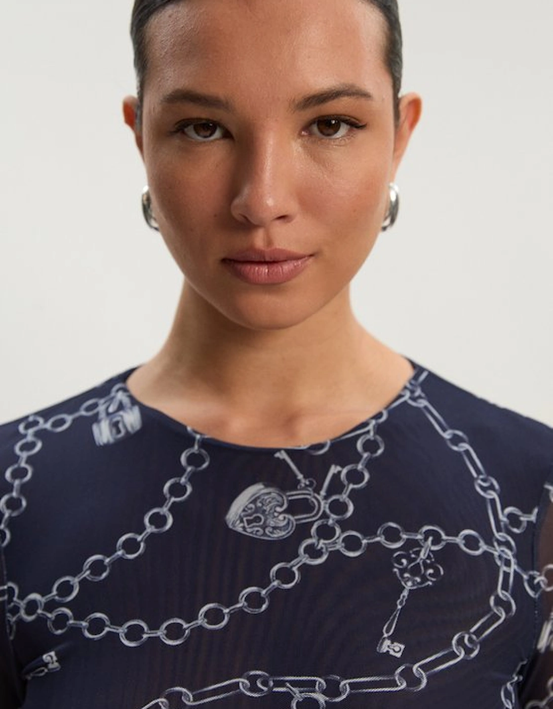 Petite Long Sleeved Chain Print Mesh Bodysuit