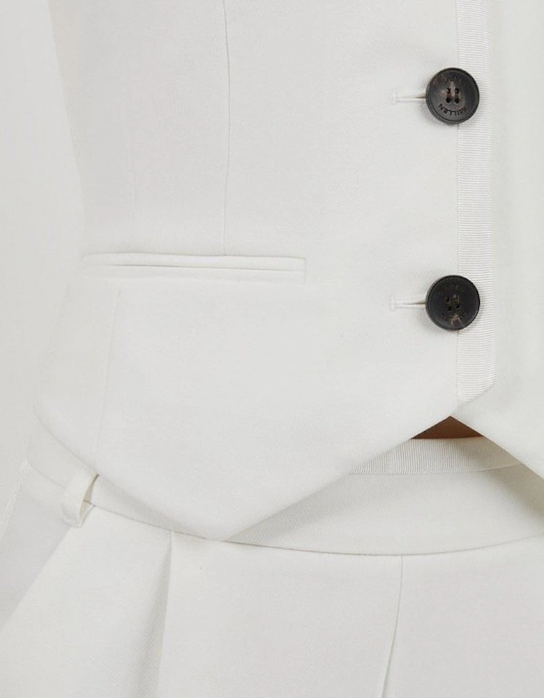 Clean Tailored Grosgrain Tipped Waistcoat