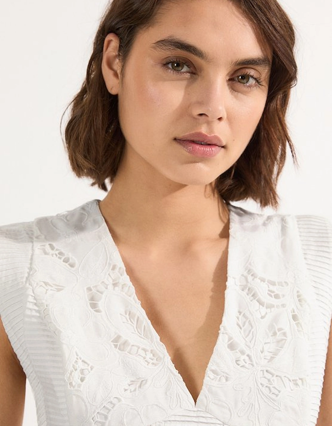 Cutwork Broderie Tiered Woven Maxi Dress