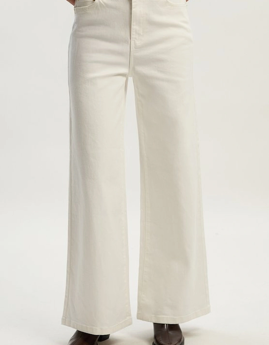 Stretch Denim Wide Leg Jean