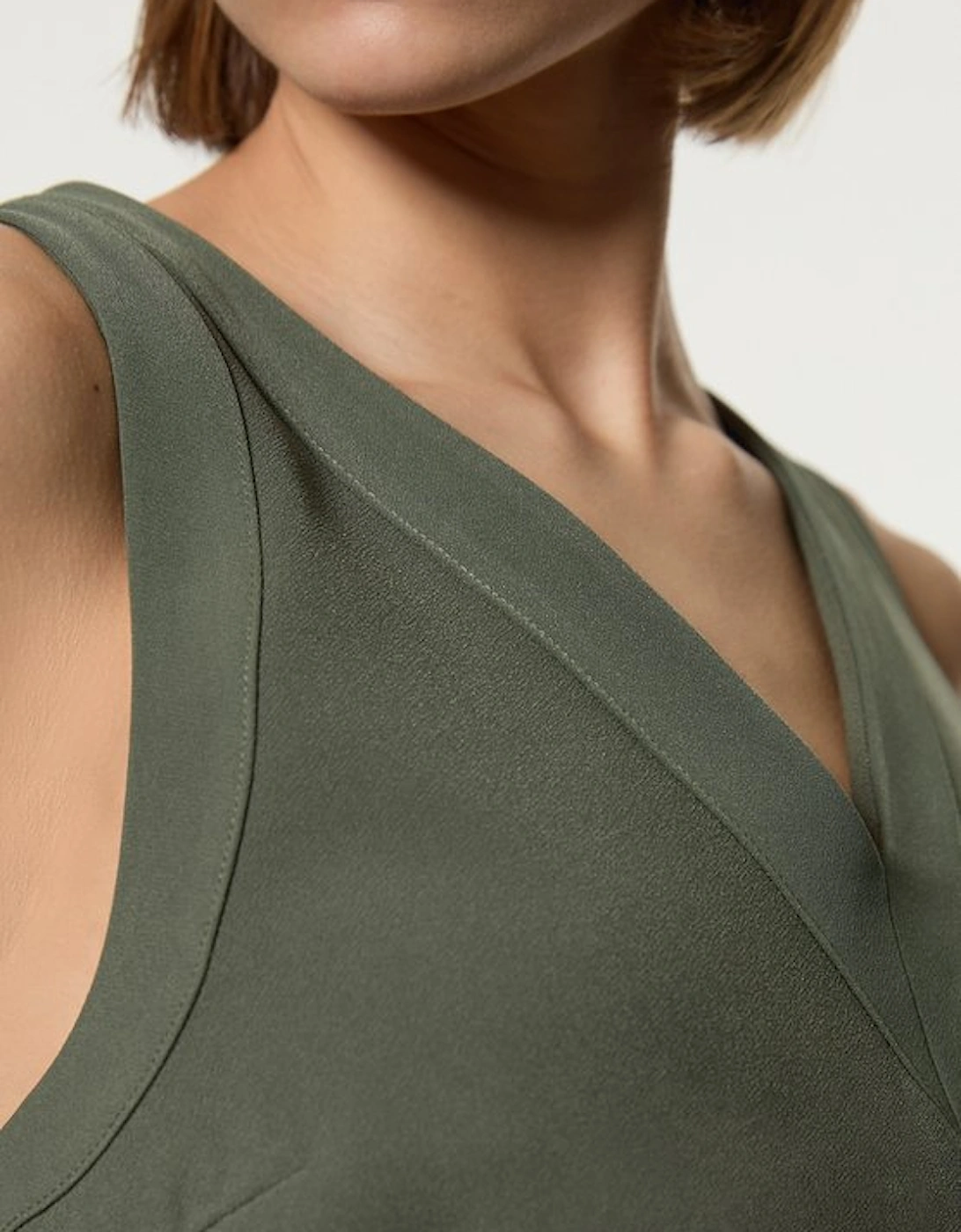 Tailored Crepe Essential Sleeveless Longline Top