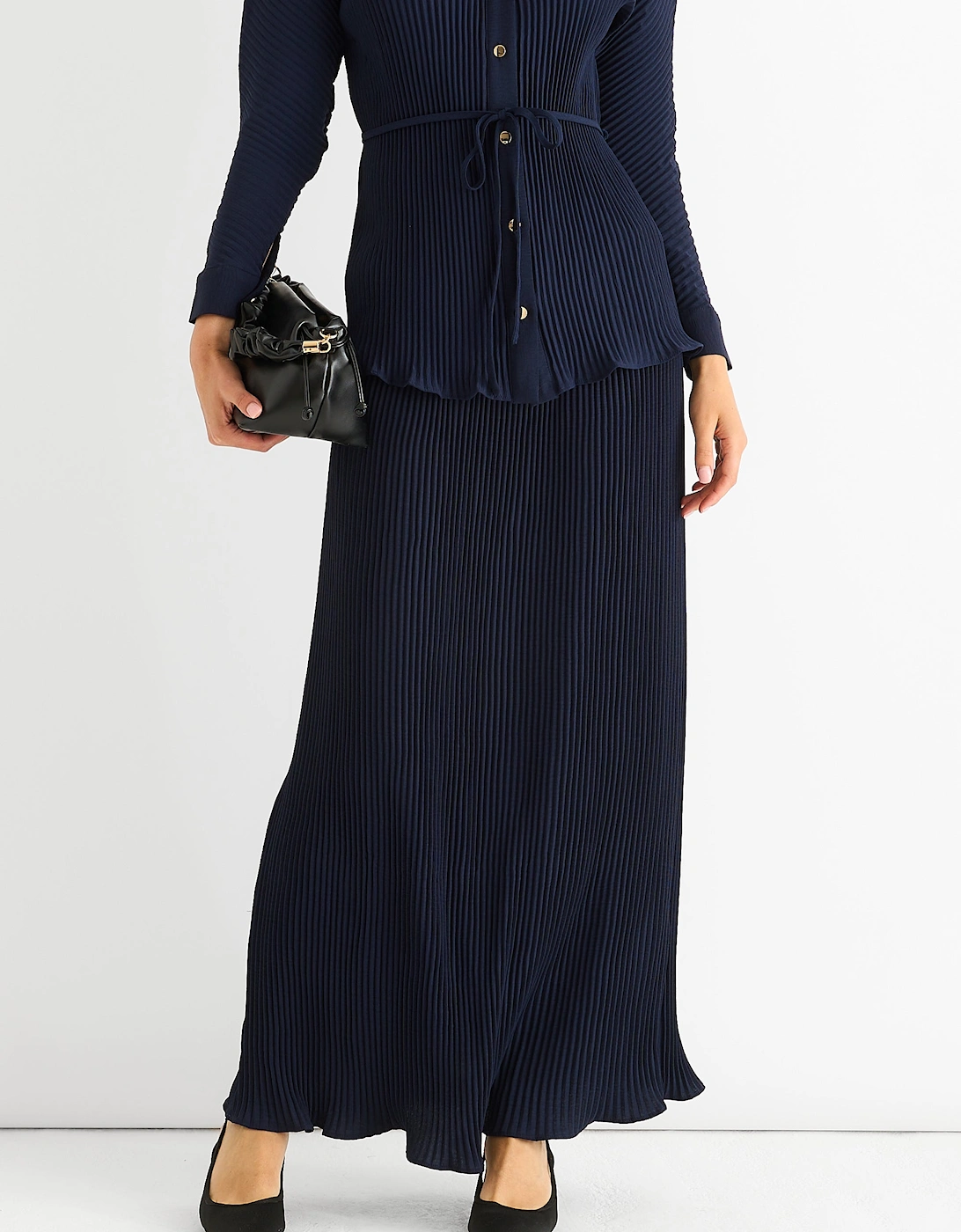 Navy Plisse Elasticated Waist Maxi Skirt