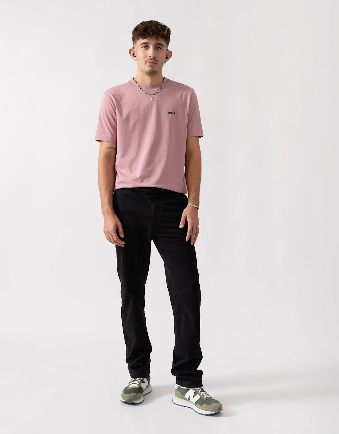 BOSS Orange Mens Regular Fit Chinos in Stretch-Cotton Satin - Black 001