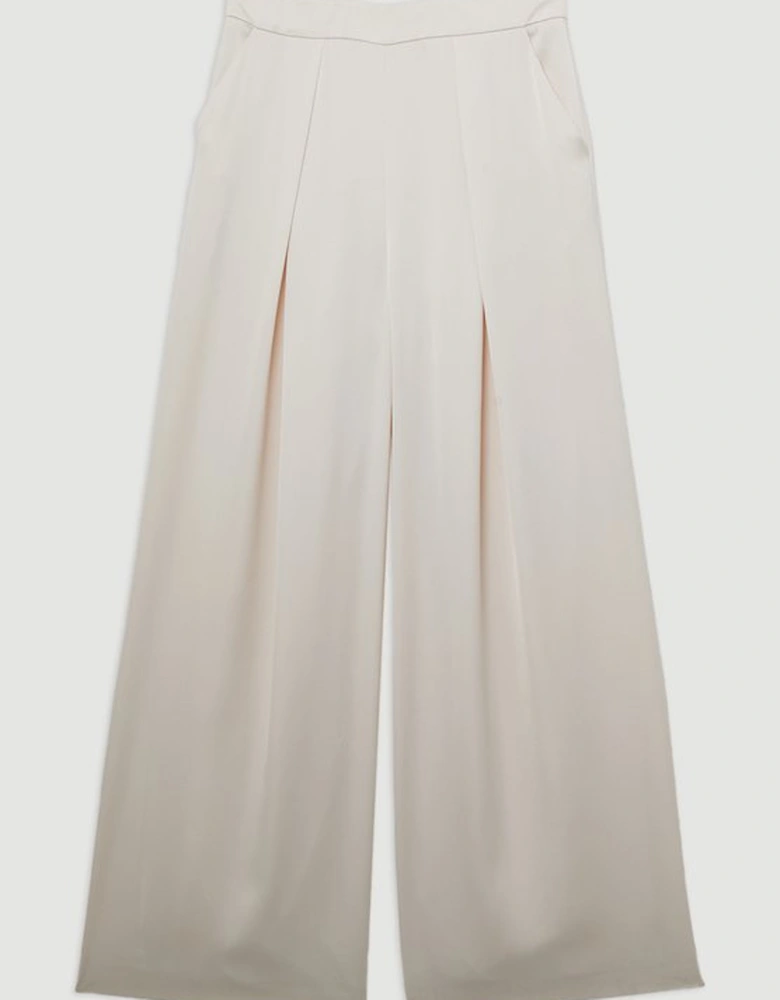 Tailored Crepe Essential Wide Leg Trouser