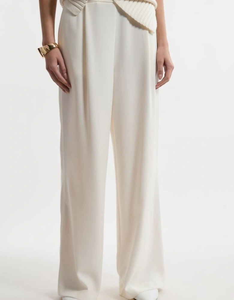 Tailored Crepe Essential Wide Leg Trouser