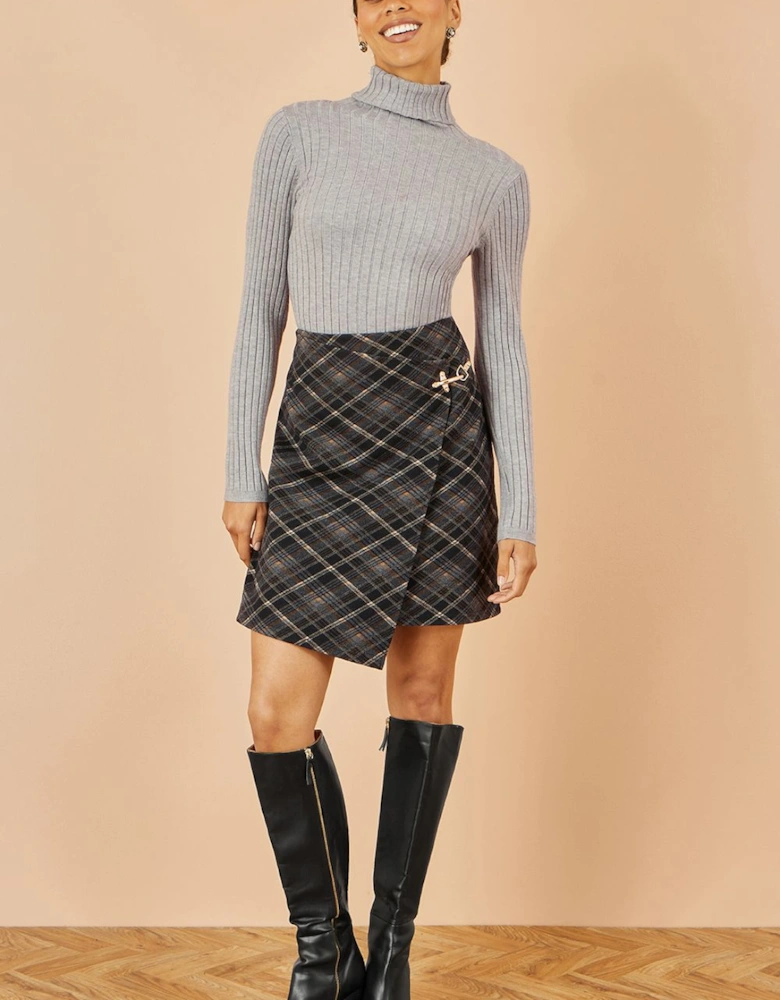 Black Check Wrap Skirt With Buckle