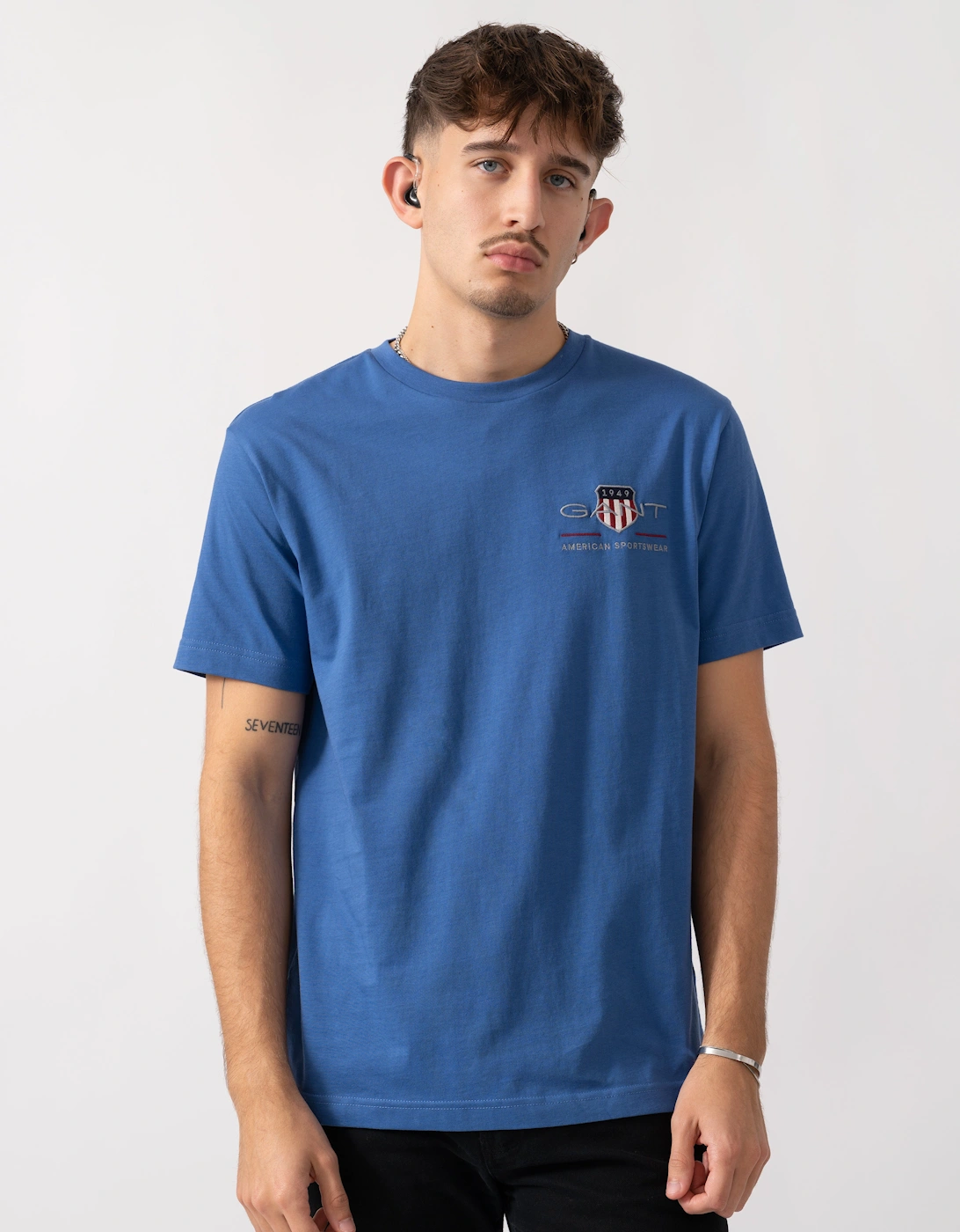 Mens Regular Fit Embroidered Archive Shield T-Shirt - 407 Rich Blue, 6 of 5