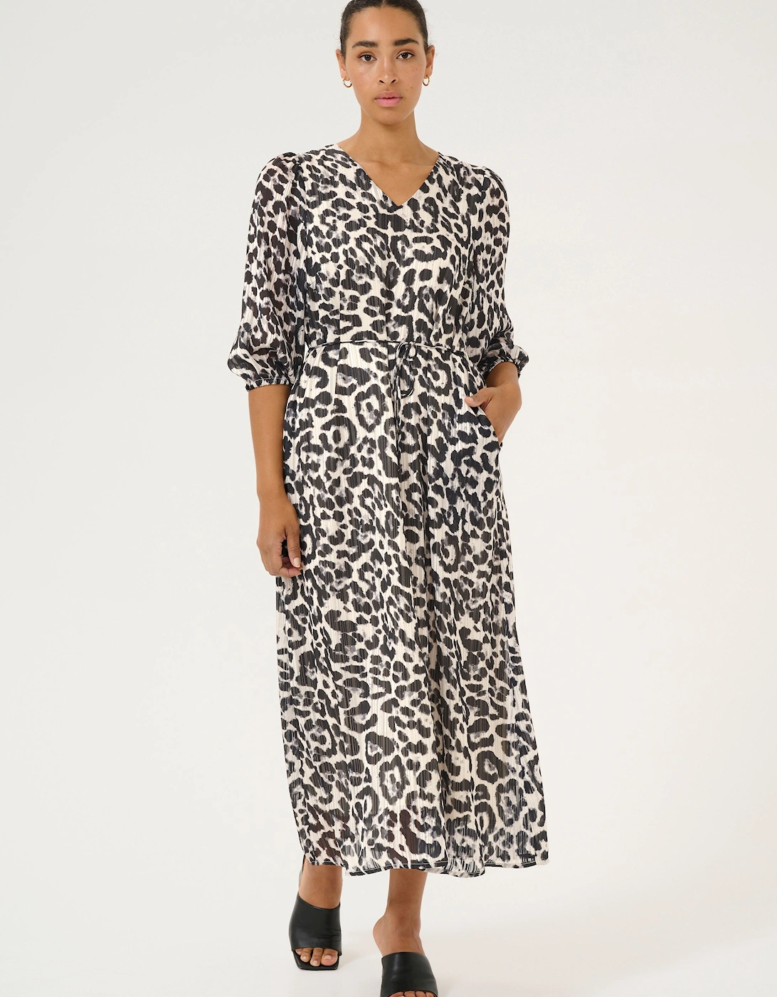 KAsepia V-neck 3/4 Sleeve Maxi Dress Leopard Print, 2 of 1