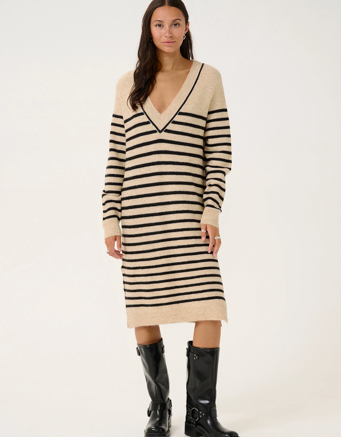 KAjuno V-neck Knee Length Knit Dress Striped, 2 of 1