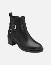02 Black Lea