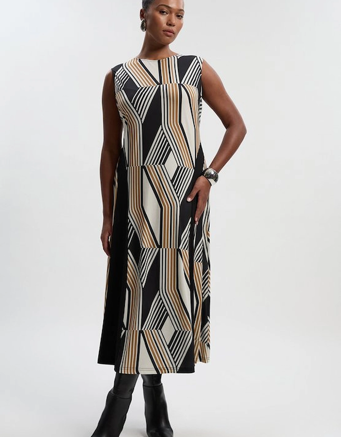 Plus Size Geo Print Crepe Pleated Maxi Dress, 2 of 1