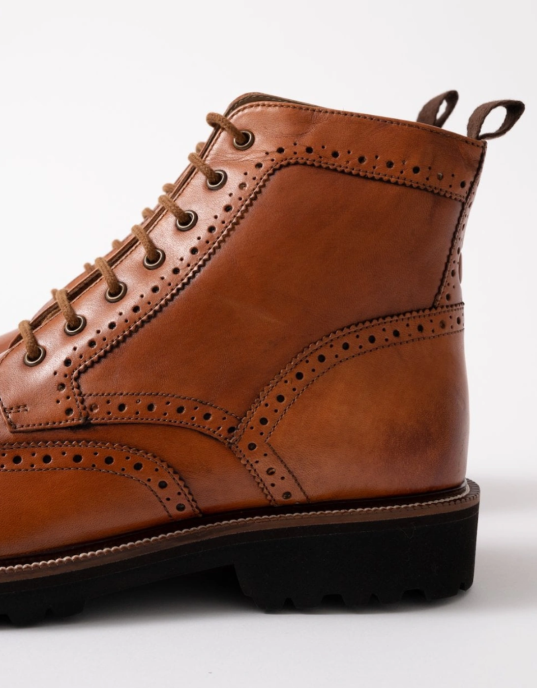 Milbrook Mens Antiqued Leather Brogue Boots - Tan
