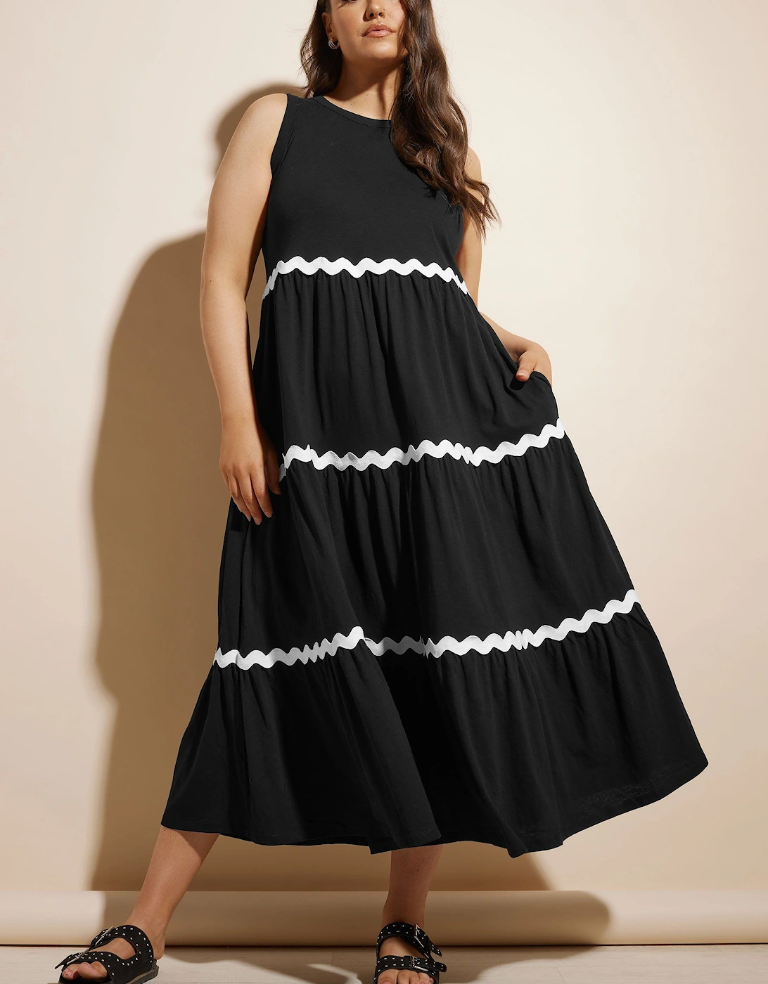 Contrast Swirl Tiered Maxi Dress, 2 of 1