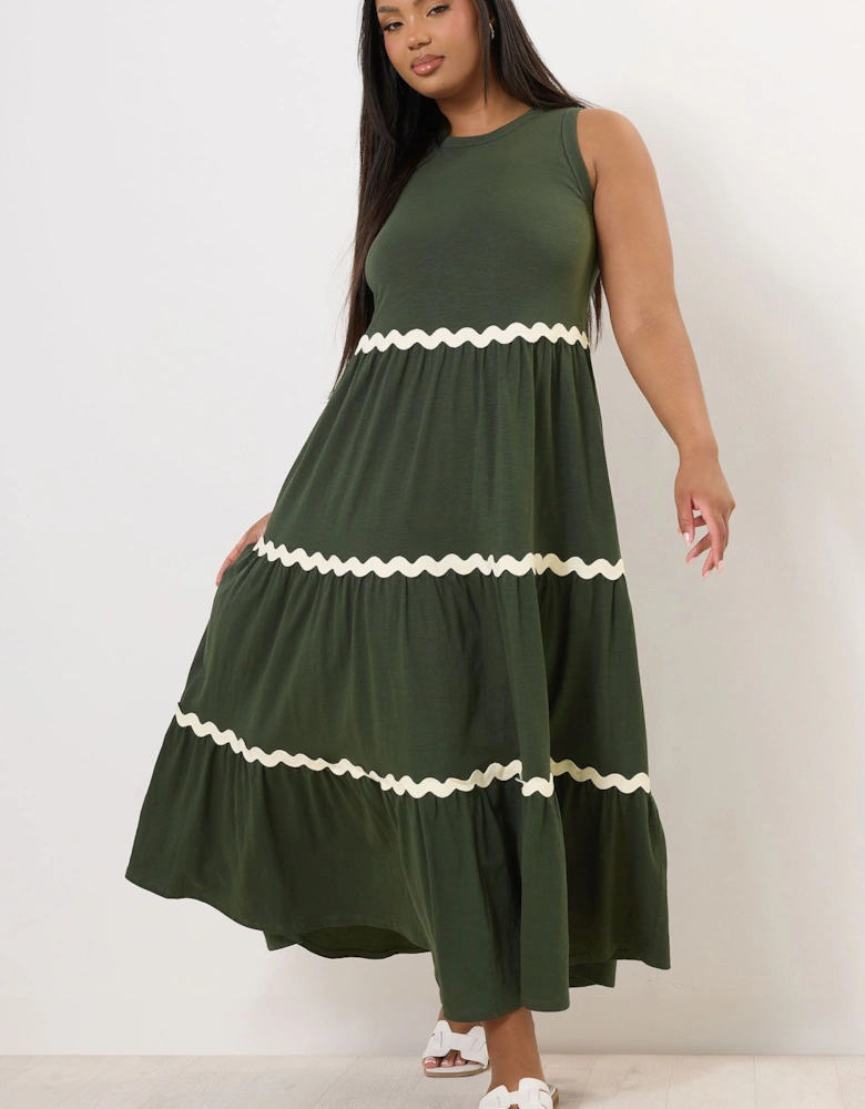 Contrast Swirl Tiered Maxi Dress