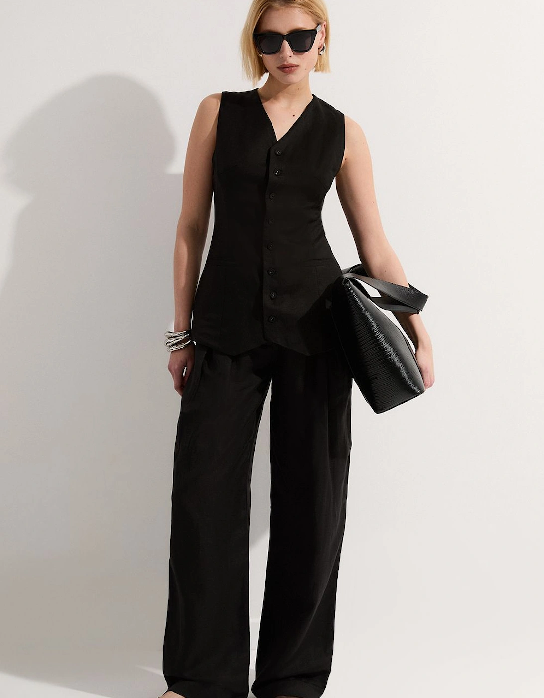 Viscose Linen Pleat And Pocket Detail Woven Straight Leg Trouser, 2 of 1