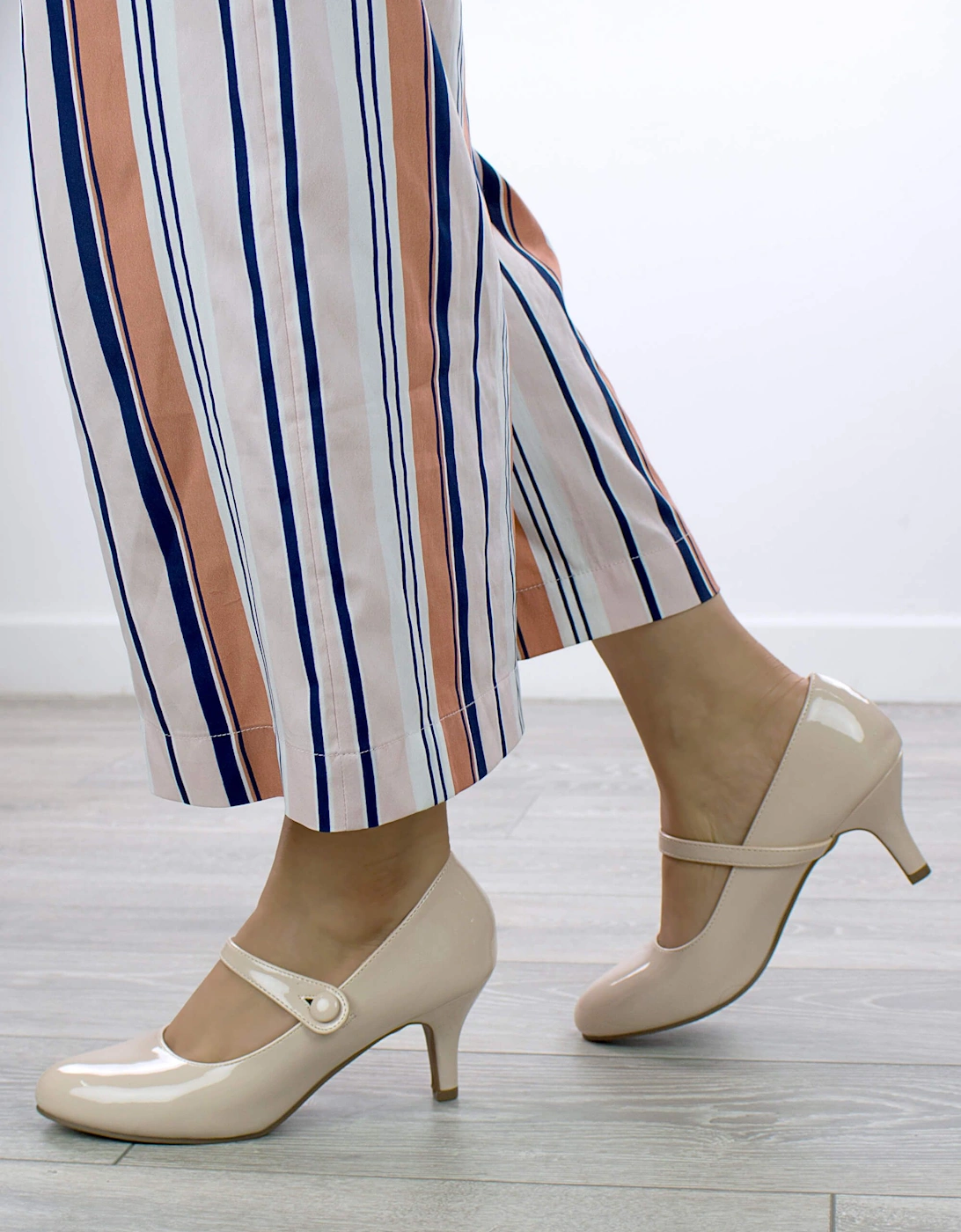 Mid  Heel Elastic Strap Mary Jane  Court Shoes, 2 of 1