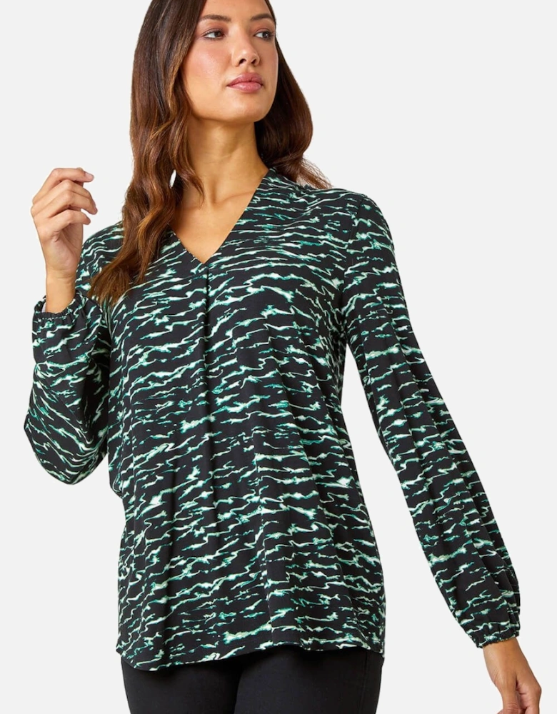 Wave Print Pleated V-Neck Stretch Top