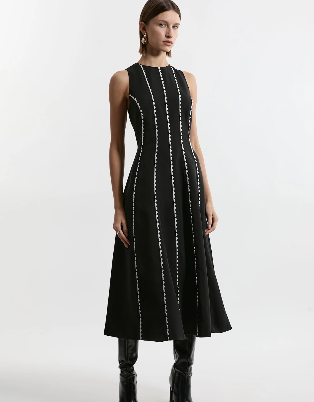 Tall Scallop Trim Panelled Crepe Maxi Dress, 2 of 1
