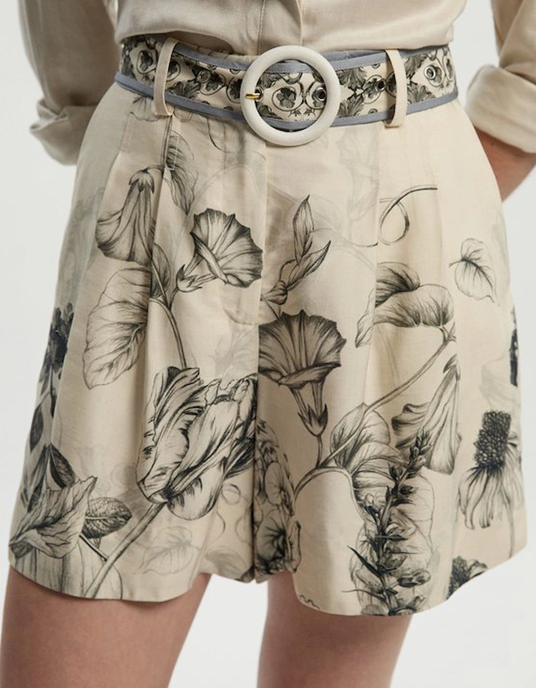 Viscose Linen Scenic Placed Print Short With Belt