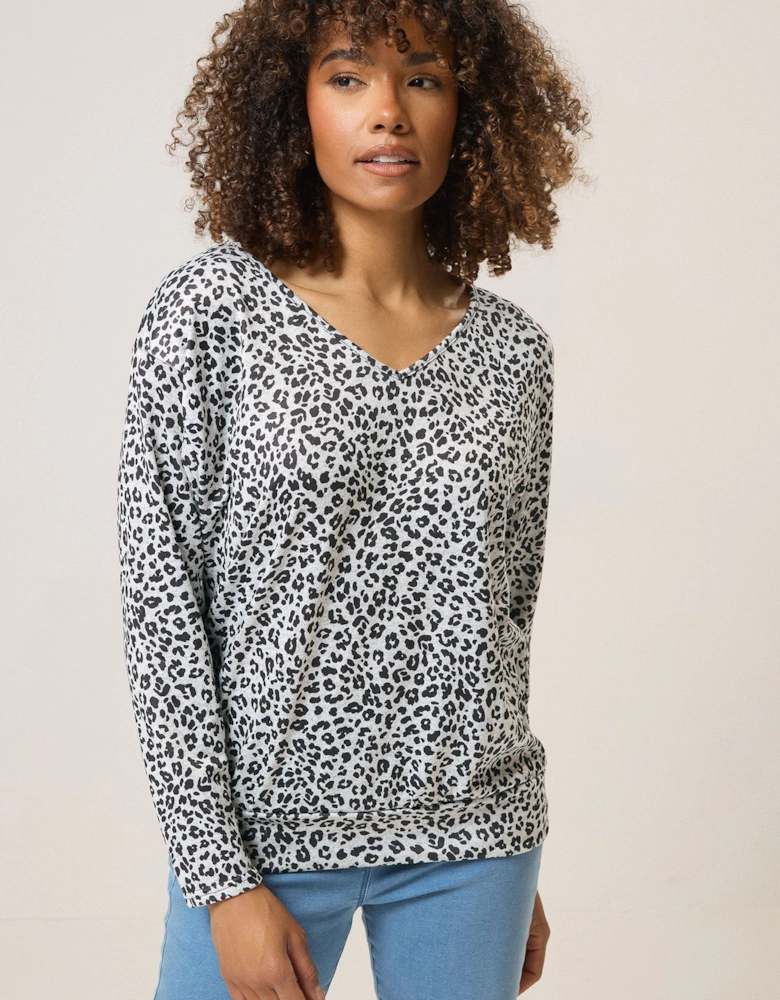 Women's  Leopard Print V-Neck Top