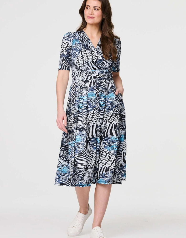 Abstract Ruched 1/2 Sleeve Midi Dress