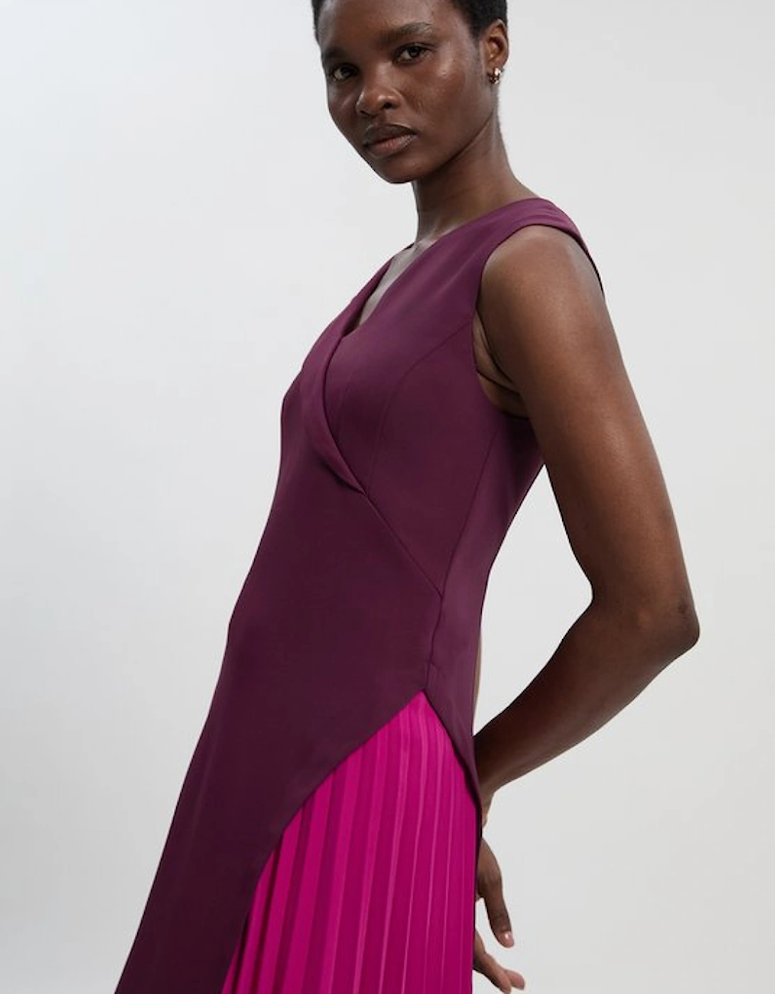 Soft Tailored Colour Block Pleated Side Sleeveless Midi Dress