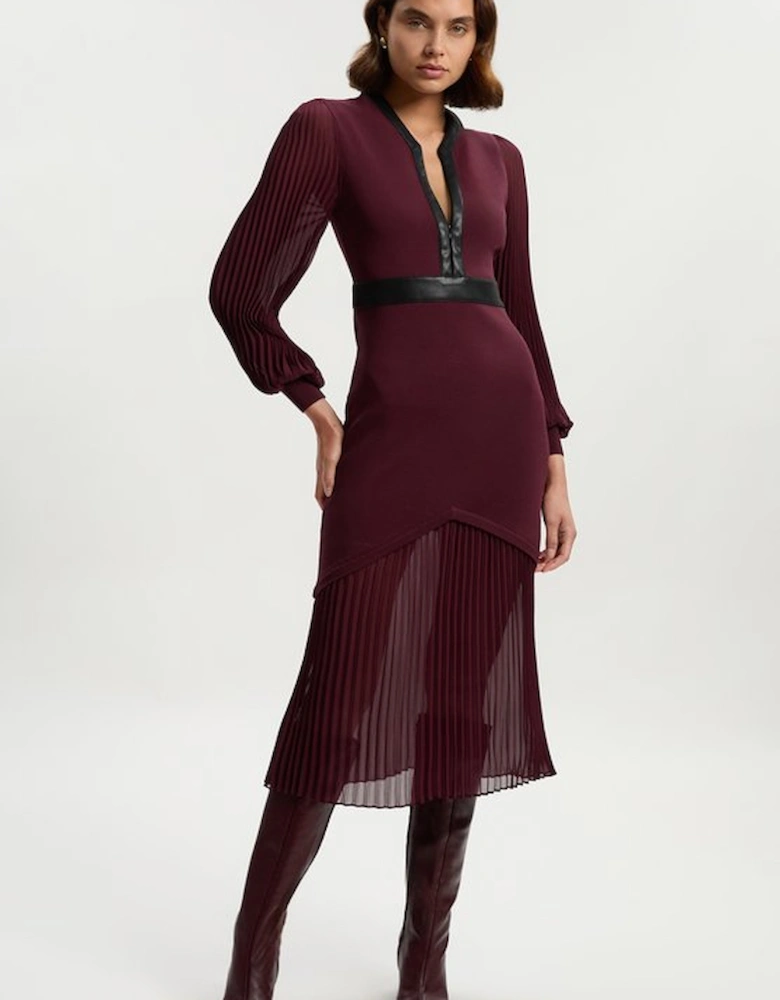 Woven Sleeved Pleated Dress With Pu
