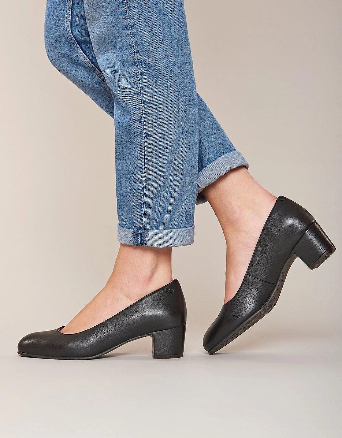 'Keel' Ladies Court Shoe, 2 of 1