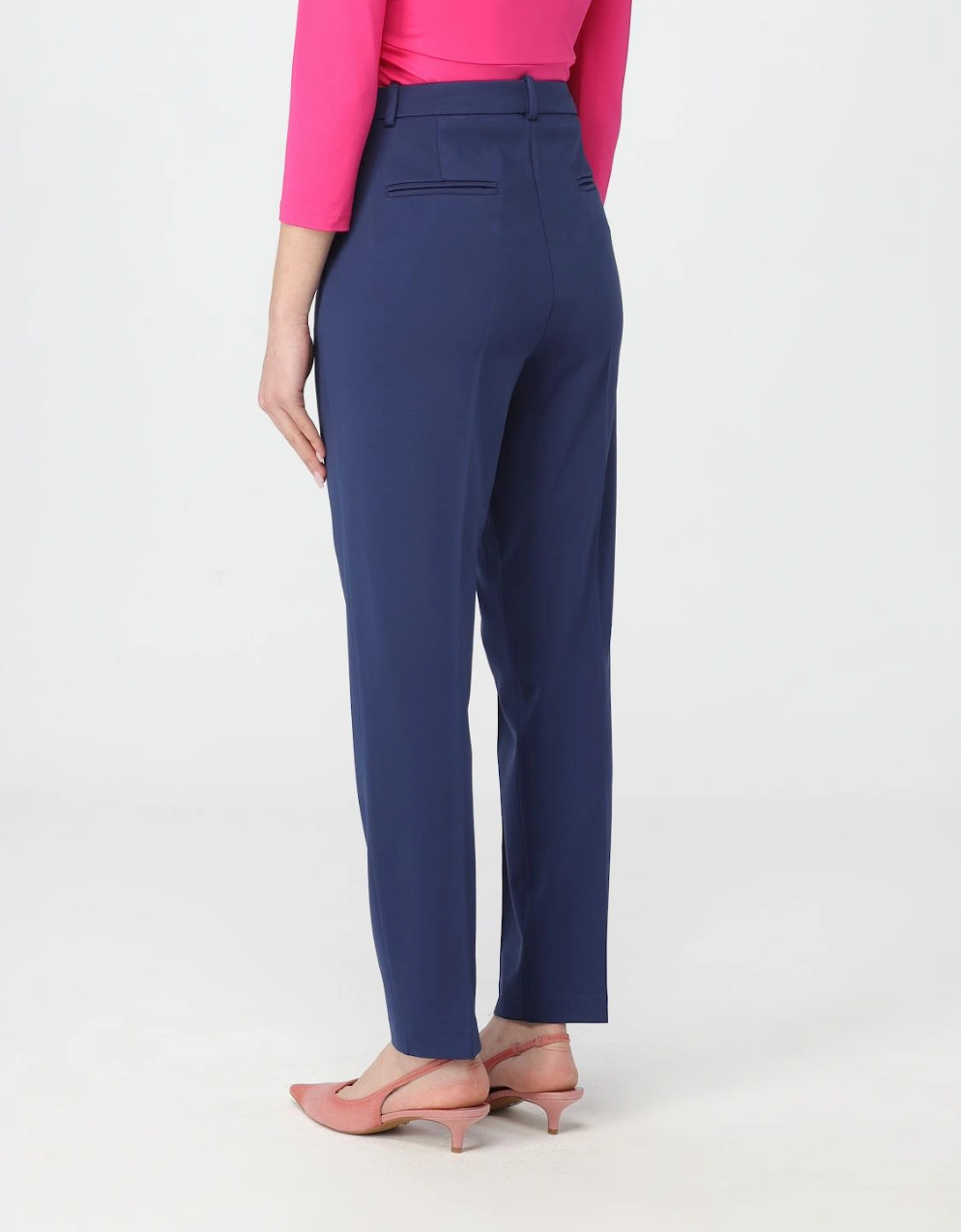 Versatile Mid-Rise Slim-Fit Trousers for Everyday Wear