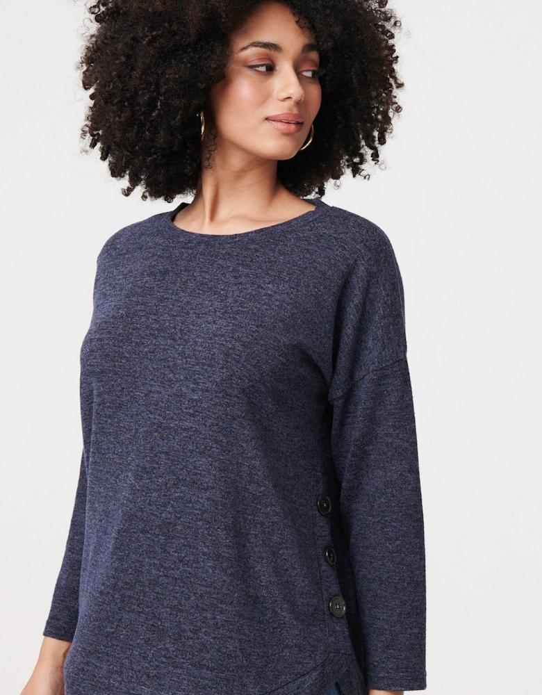 Relaxed 3/4 Sleeve Button Detail Top