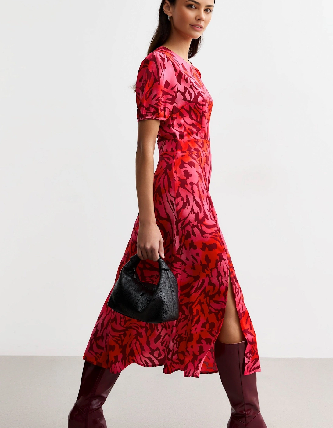 Short Sleeve Maxi Dress in Red, 2 of 1