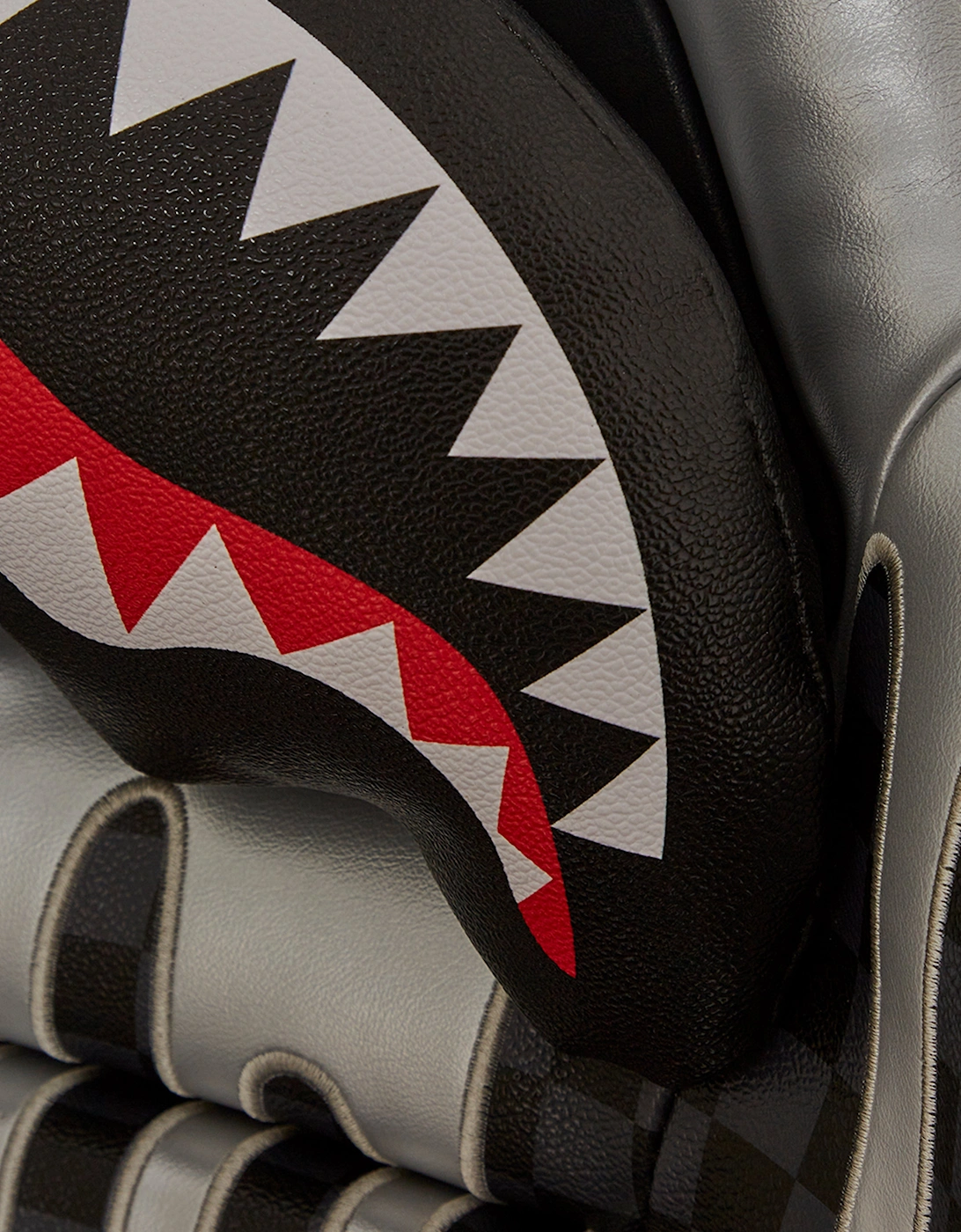 Kids Platinum Drips Shark Chair in Black (H:132.5 cm W:71 cm)