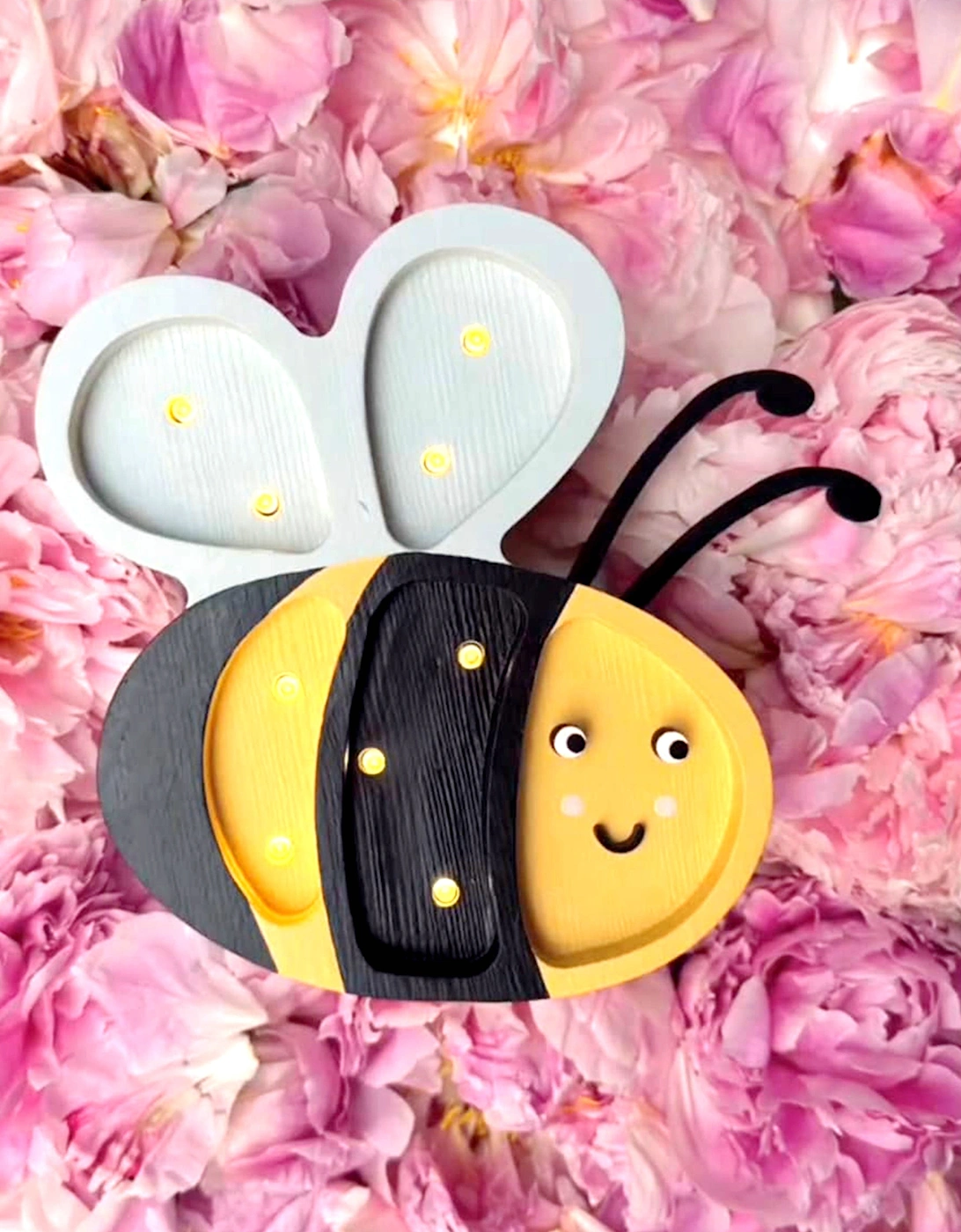 Happy Bee Lamp in Yellow (16x18.5x5.5 cm)