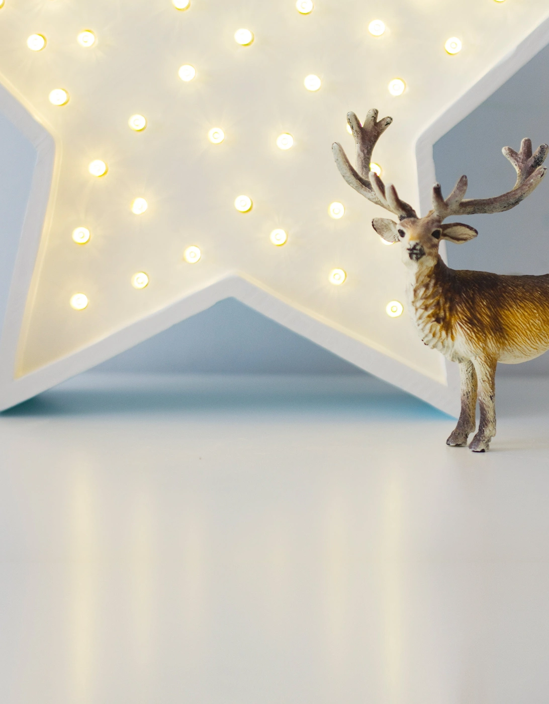 Star Lamp in White (29×29x5.5 cm)
