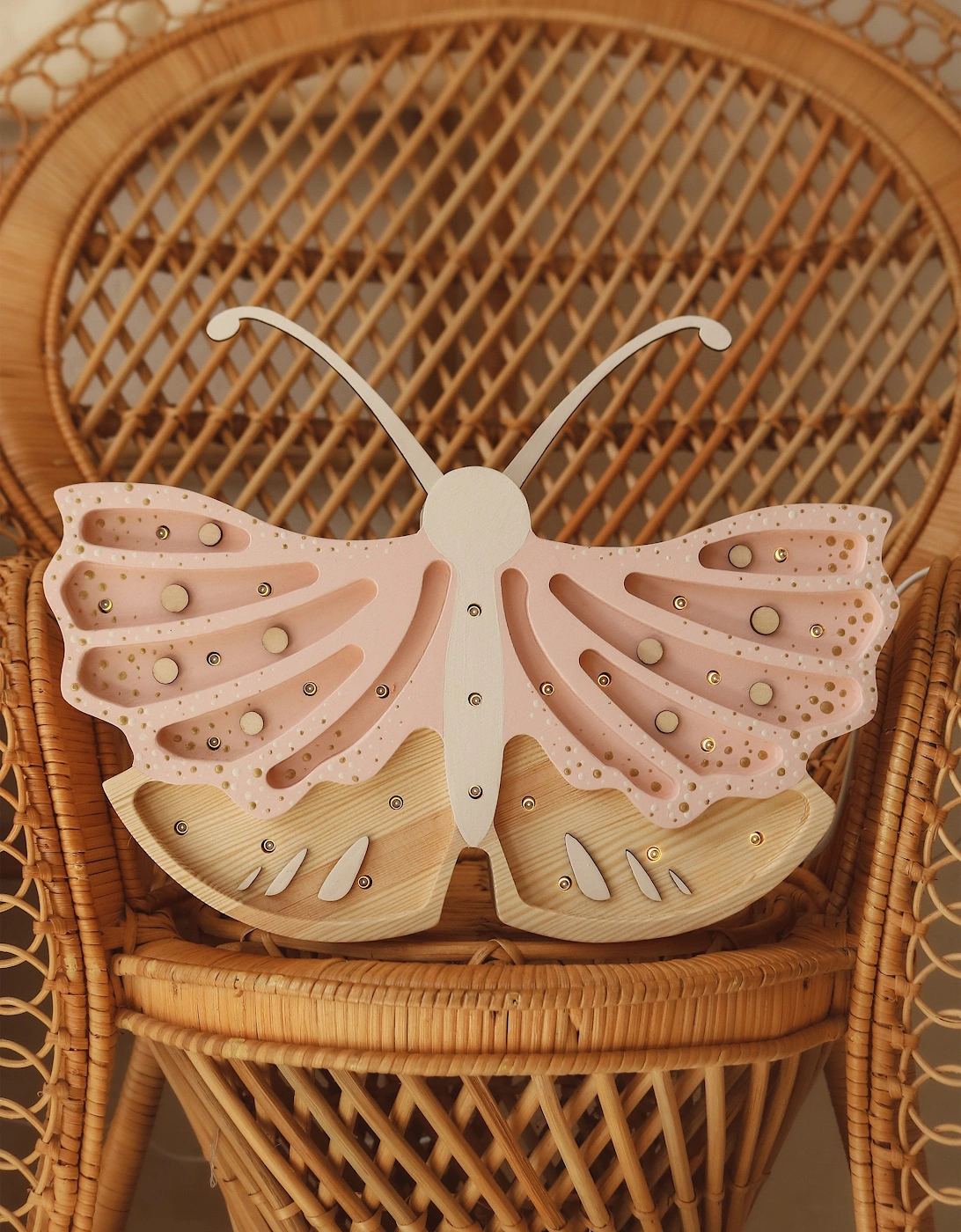 Butterfly Lamp in Pink (19x35x5.5 cm)
